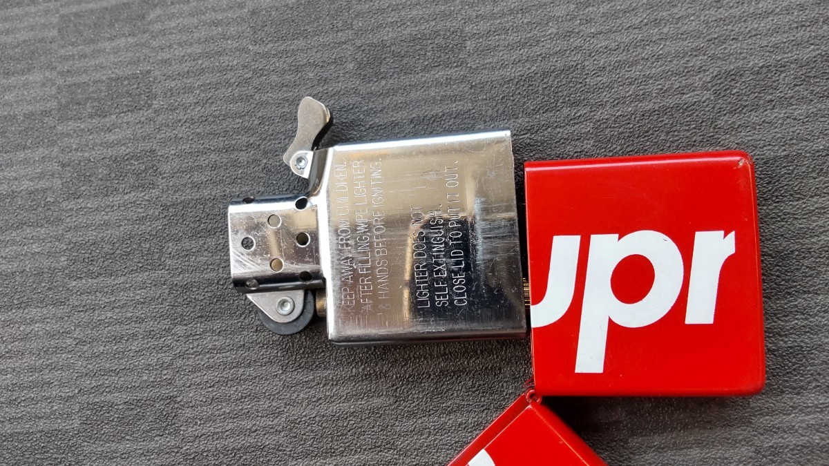 Supreme ジッポライター 赤 ZIPPO(スポーツ)|売買された Supreme ジッポライター 赤 ZIPPO(スポーツ)|売買された
