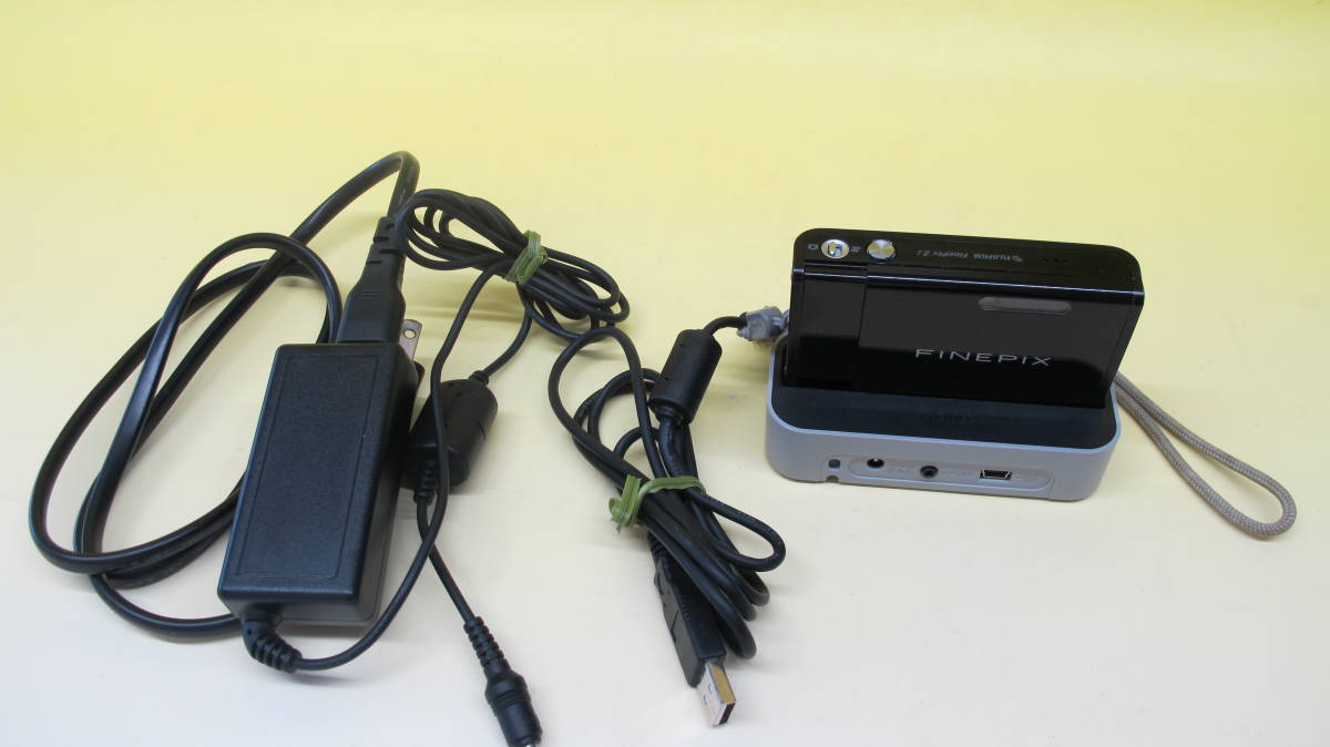 FUJIFILM FINEPIX デジカメ充電器付き 富士フイルム △▽FUJIFILM 富士フィルム FINEPIX Z2 デジタルカメラ