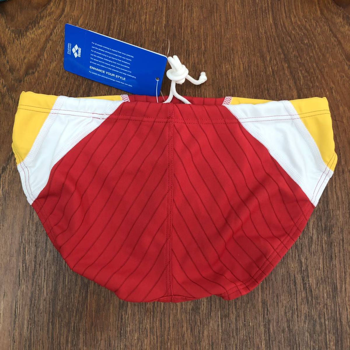 未使用】アリーナ Mサイズ arena 競パン 競泳水着 競パン arena Mサイズ v