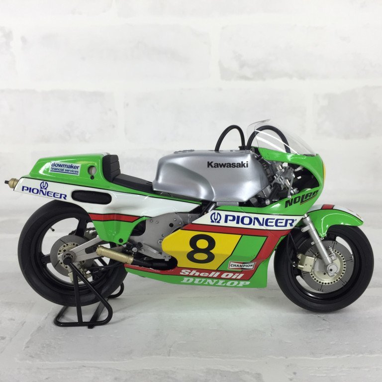 1/12 Kawasaki (カワサキ) KR500 ‘82 #8 完成品 マスターワーク コレクション カワサキ KR500 '82 #8 (完成品） タミヤ模型