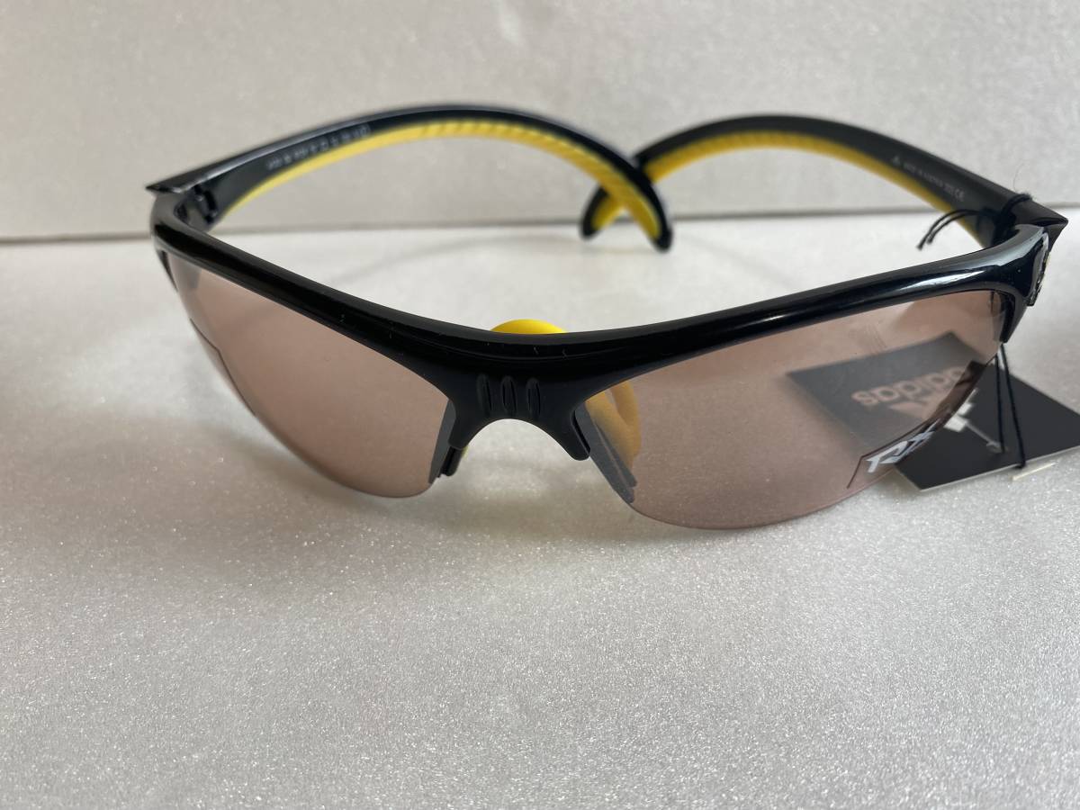 国内新品adidas・[スポーツサングラス ブラックイエロー]a123 02