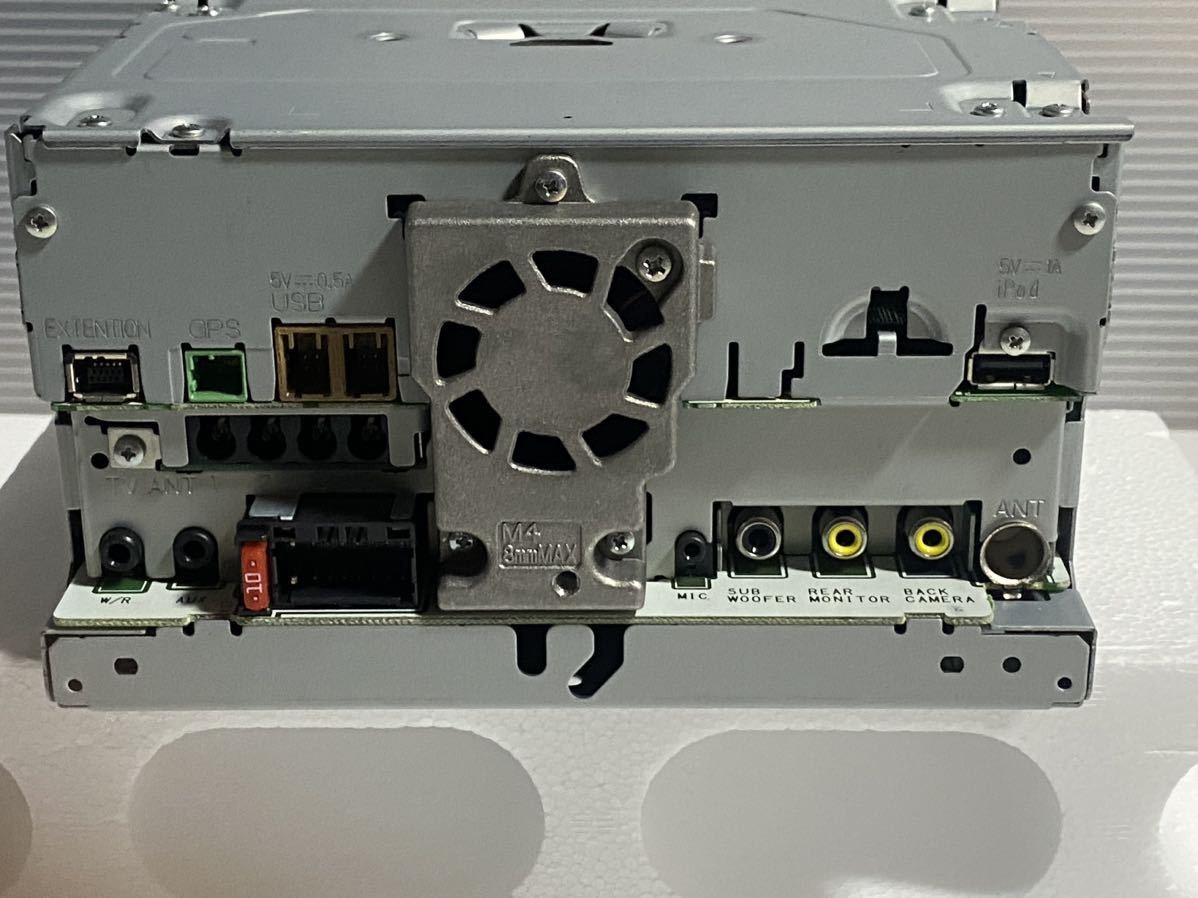 美品 カロッツェリア AVIC-RZ06 メモリーナビ 地図データ 2014年 