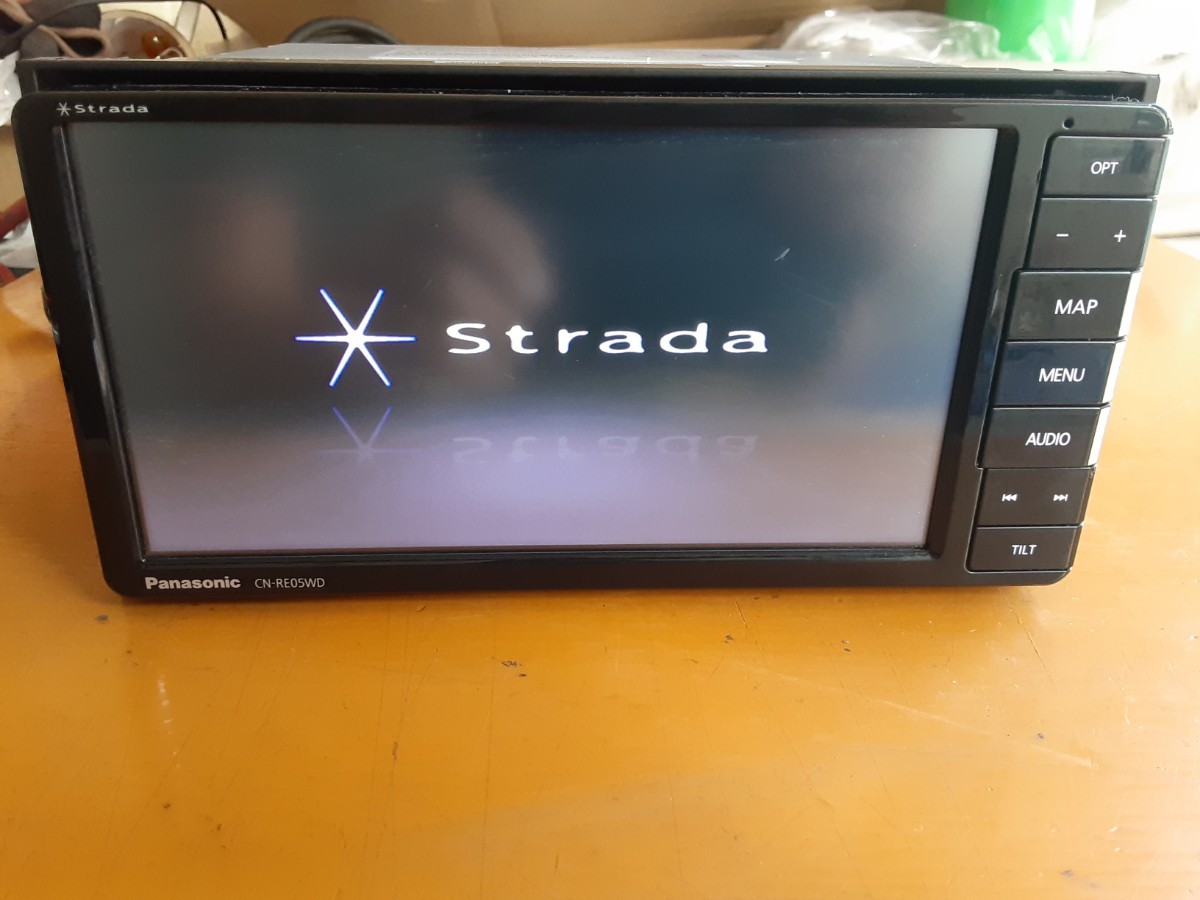 パナソニック ストラーダCN-RE05WD 年地図データ2018 メモリーナビ ⁄CD
