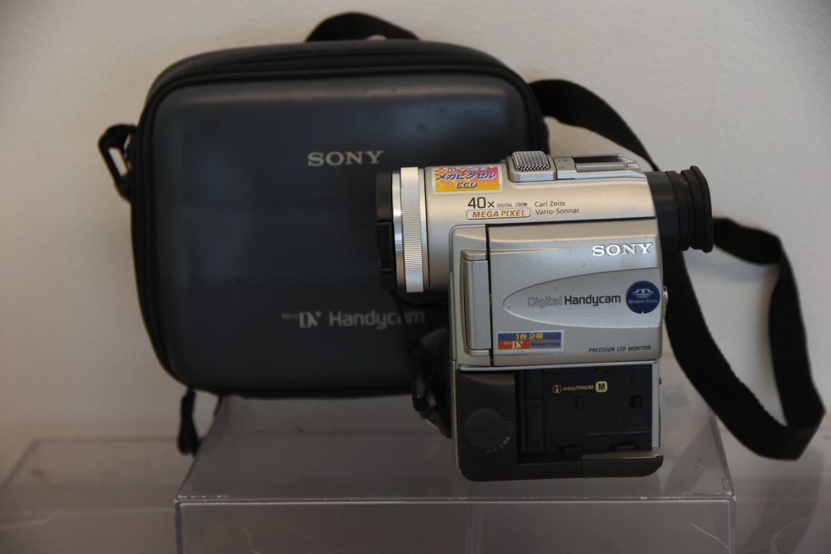 デジタルビデオカメラ SONY ソニー ハンディカム DCR-PC100 Z25