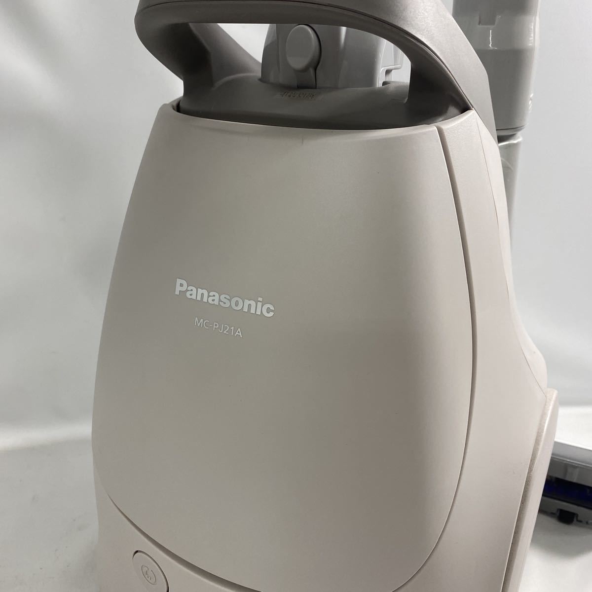 パナソニック 2022年製 紙パック式クリーナー 掃除機 MC-PJ21A-C