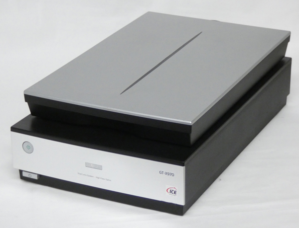 □EPSON フラットベッドスキャナー GT-X970 本体のみ 動作品 AC
