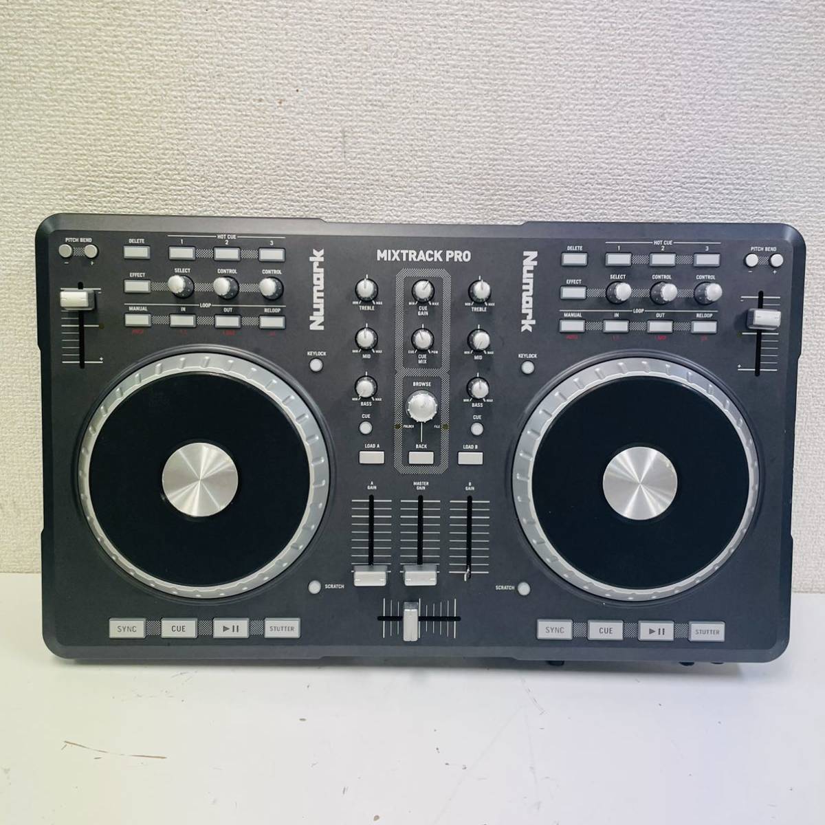 通電○ Numark Mixtrack Pro PCDJコントローラー NN4197 Numark Pro