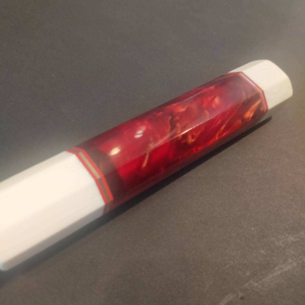 ステン本焼V金10号刀型切付柳刃包丁270mm モダンレッドレジン八角柄 ステン本焼V金10号刀型切付柳刃包丁270mm モダンレッドレジン八角柄