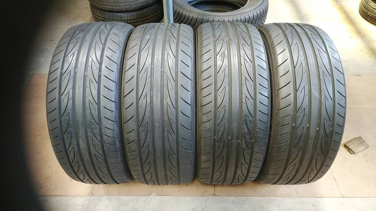 中古タイヤ【215/45R17】ヨコハマ ADVAN FLEVA V701【4本】【2017年製