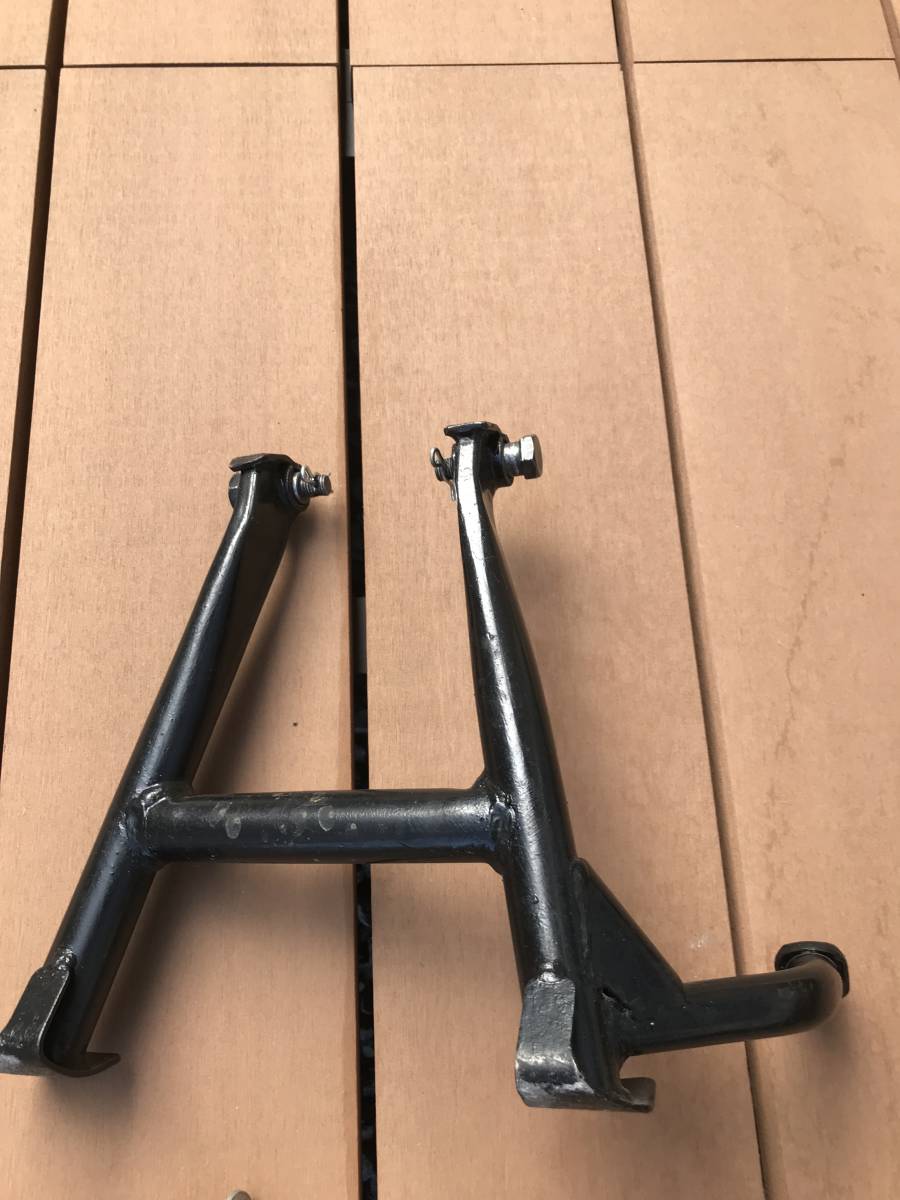 カワサキ250TR用センタースタンド一式（エストレア用）を流用(カワサキ 