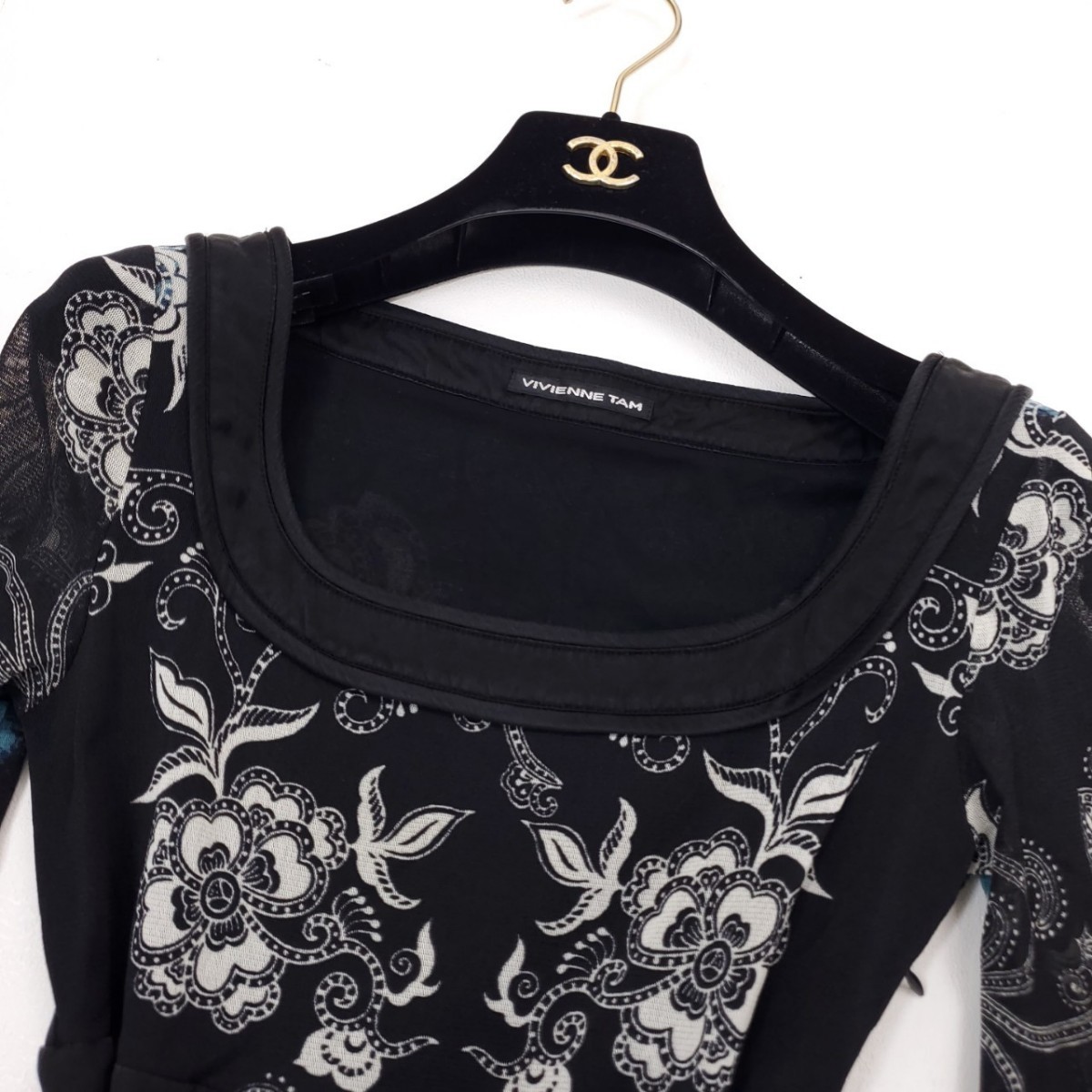美品☆VIVIENNE TAM ヴィヴィアン タム☆きれい色ターコイズブルー 