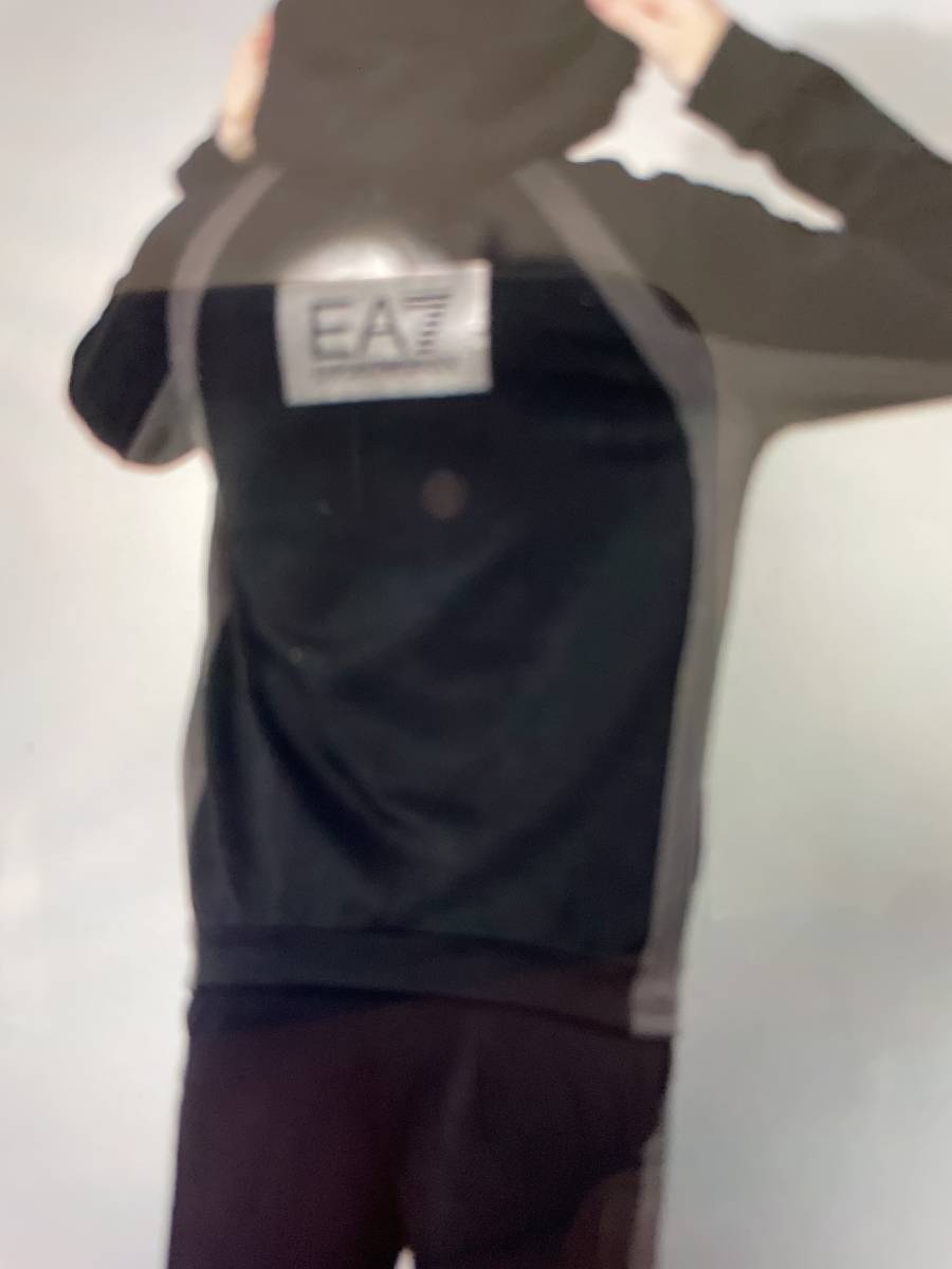 エンポリオアルマーニEA7 ロゴプリント　フルジップパーカー　ショートパンツセットアップ