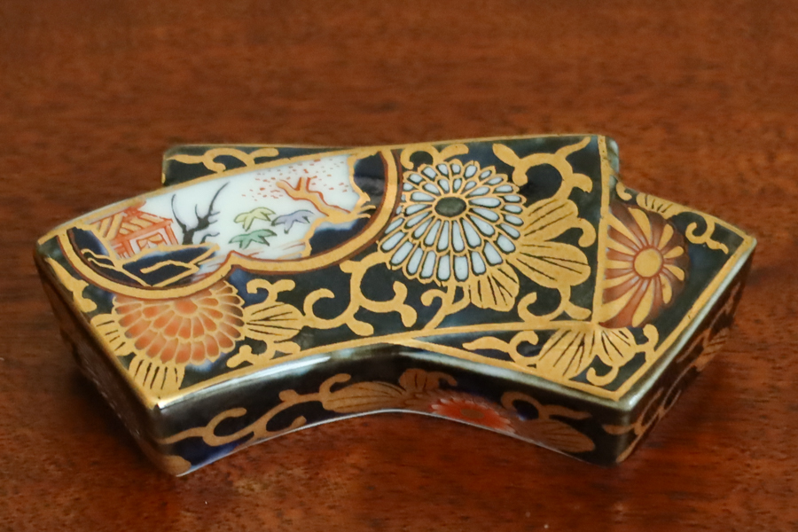 極錦金彩古伊万里 箸置 其泉作 5組 木箱入り 有田焼 箸置 5個揃 琳派古伊万里 其泉 共箱付 色絵金彩 検) 床の間