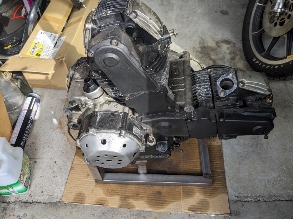 ドゥカティ エンジン・スタンド付き 中古現状品