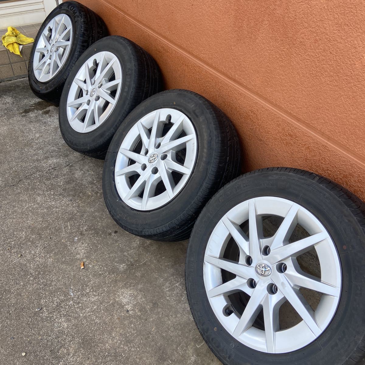 TOYOTA純正ホイール タイヤセット プリウスα
