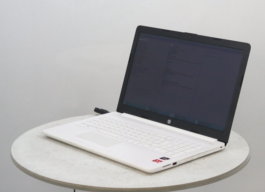 hp 15-db0220AU - AMD Ryzen 3 2200U with Radeon Vega Mobile Gfx 4GB