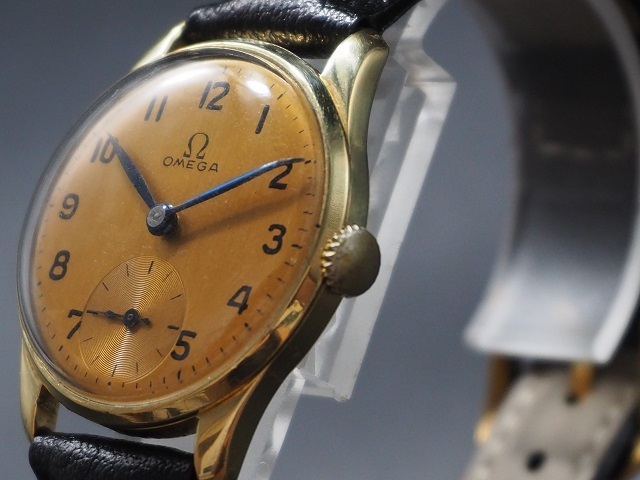 9k無垢！ 1947年製　オメガスモセコ　cal. 26.5 T3 PC T1 美品 14K 金無垢 Cal.26.5T3搭載 オメガ スモセコ 手巻き 1940年代製造