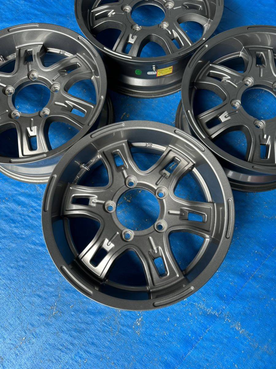 深リム メーカー不明ジムニー 16インチ 5.5J 5穴PCD139.7 オフセット22 