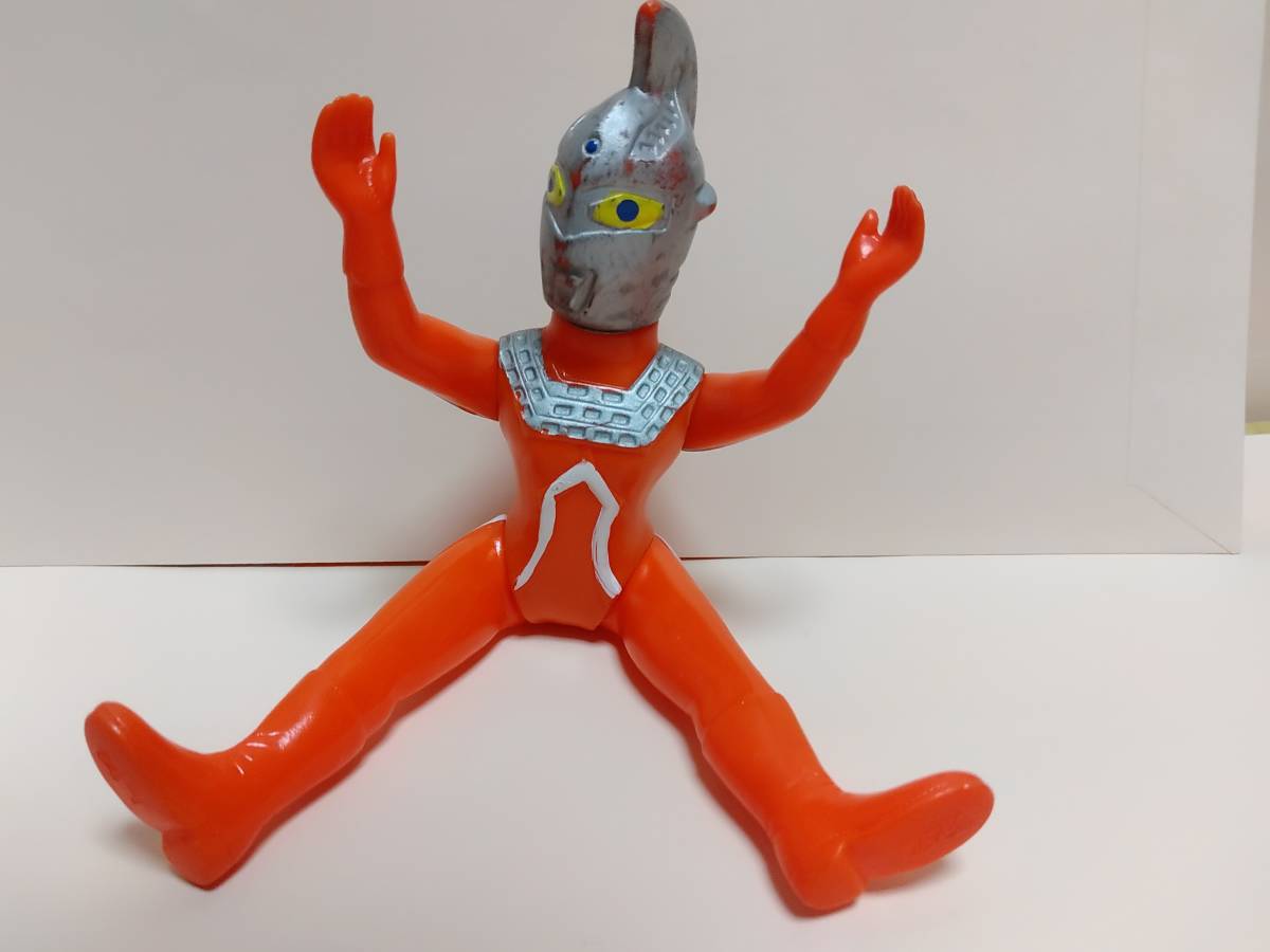 | ブルマァク ソフビ ウルトラセブン 怪獣シリーズ Sウルトラセブン(昭和レトロカラー) ブルマァク製「ウルトラセブン」が放映55周年の今年「シャンパン Vintage セブン大集合!! ウルトラセブン大|ハードオフ公式通販 ブルマァク|ブルマァク復刻 商品 ブルマァク/Sウルトラセブン(レトロ/二期版) 新潟の大人も子供も 新潟の大人も子供 (ウルトラマン