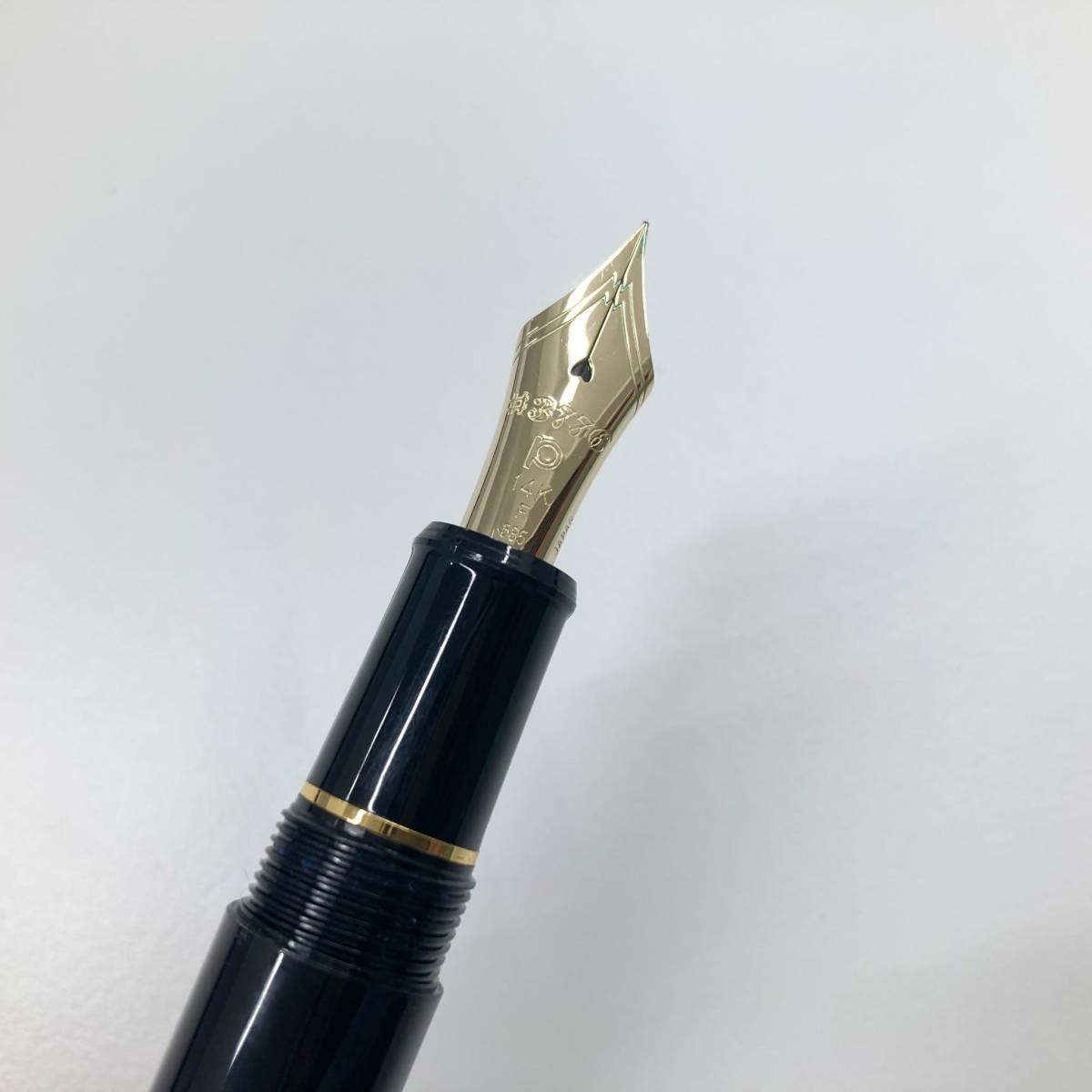 ◇PLATINUM プラチナ 万年筆 #3776 ペン先 P 14K F 585 筆記用具
