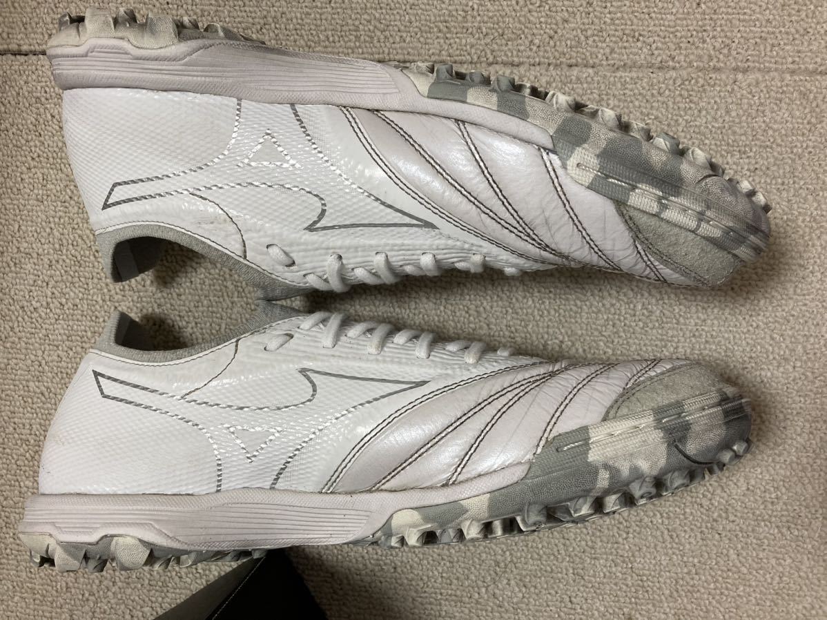 日本未発売モレリアNEOサラβ JAPAN25.5TFミズノ(フットサルmoreliaネオ 