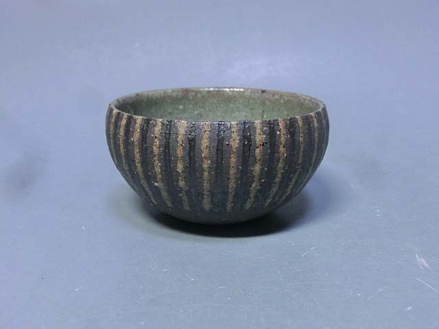 492355 浅野勝 作 銀加彩 ぐい呑み（共箱）陶芸家・酒器・酒呑・酒盃