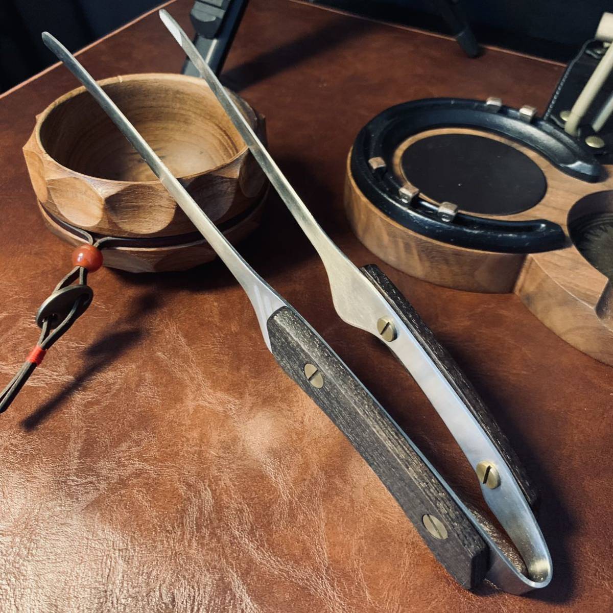 キャンプ ステンレス製ゴールド キッチントング シリコン 木製断熱ハンドル 調理トング 焼き肉 調理器具 トング バーベキュー アウトドア 