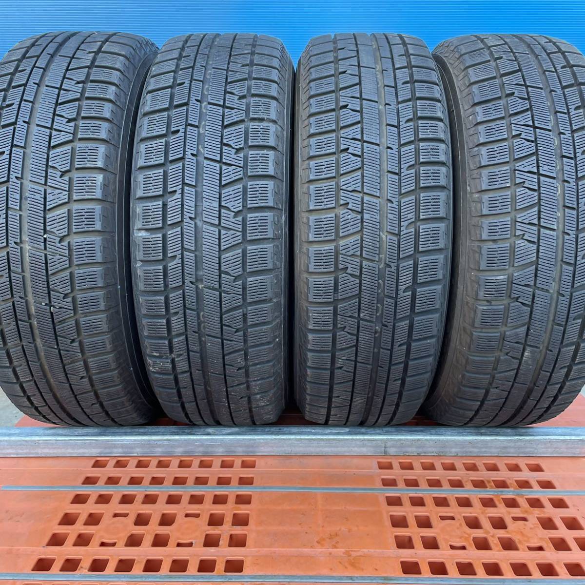 【100%新品，送料無料】 215/65R16 YOKOHAMA ice GUARDiG50 PLUS スタッドレスタイヤ 215/65/16 4本 2017年製造(中古品)｜売買されたオークション情報、yahooの商品情報をアーカイブ公開 - オークファン 16インチ