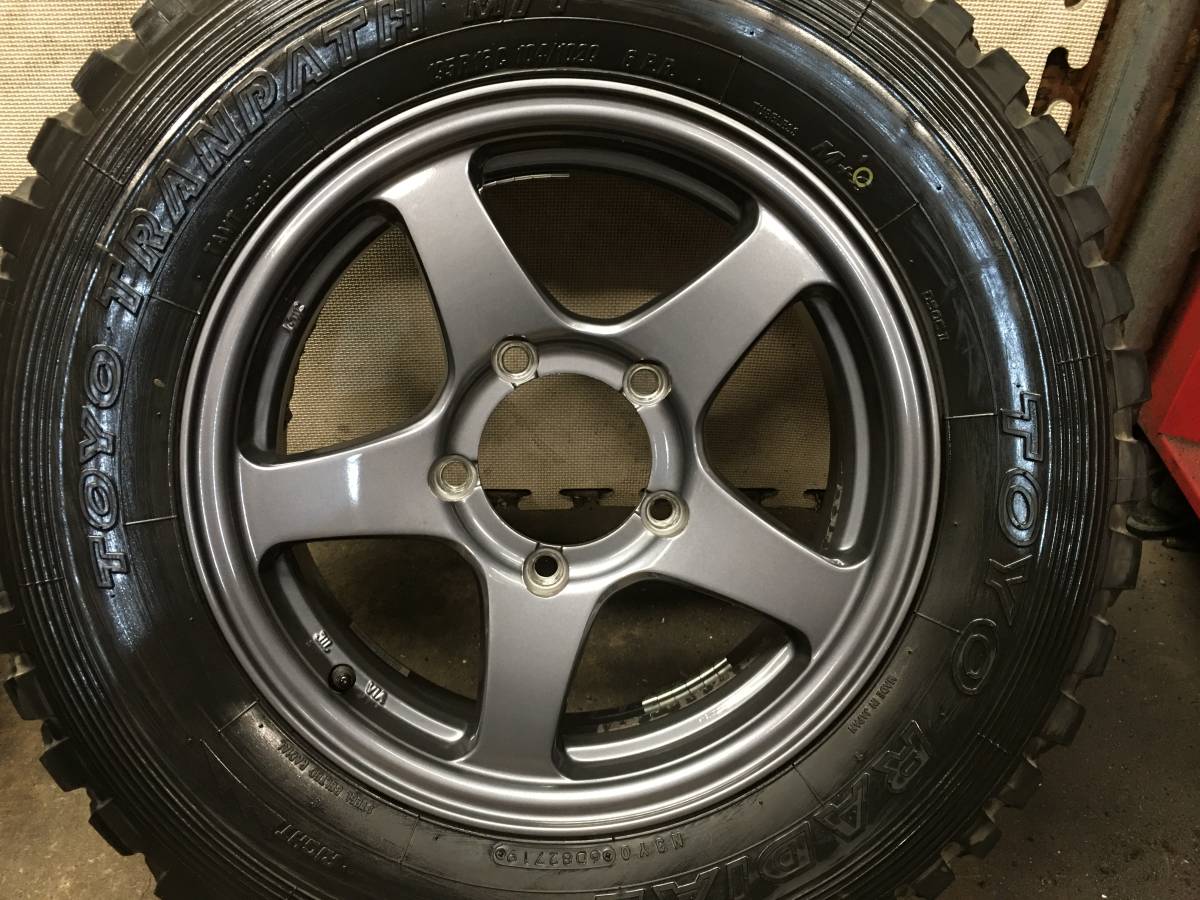 ジムニー】溝有195R16C TOYO トランパスM/T マッドタイヤ 16×5.5J+22 