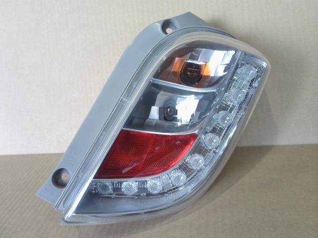 ミライース DBA-LA300S 右テールランプ 81550-B2600 198915