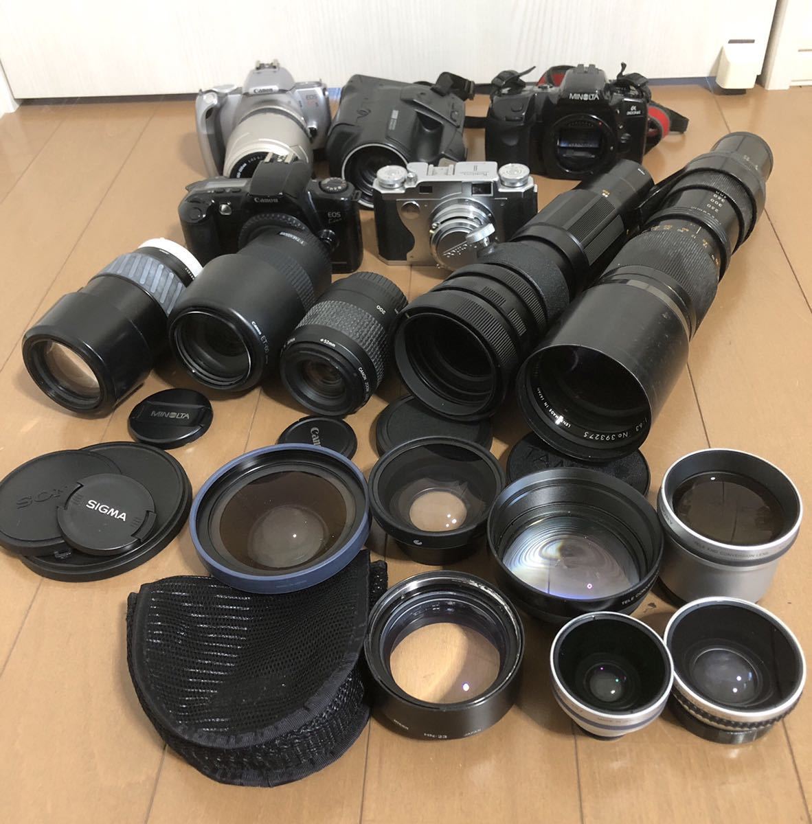 Canon Digital SLR Camera EOS Kiss X5 Lens Kit EF-S18-55mm F3.5-5.6