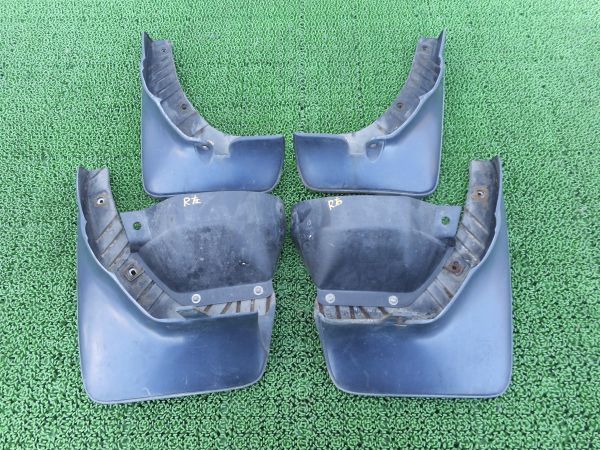 ■送料込 沖縄＆離島除く■270805■SG■【 H8 シーマ FPY32 】純正 Y32 FGY32 FGDY32 ■ マッドガード 泥除け BK8