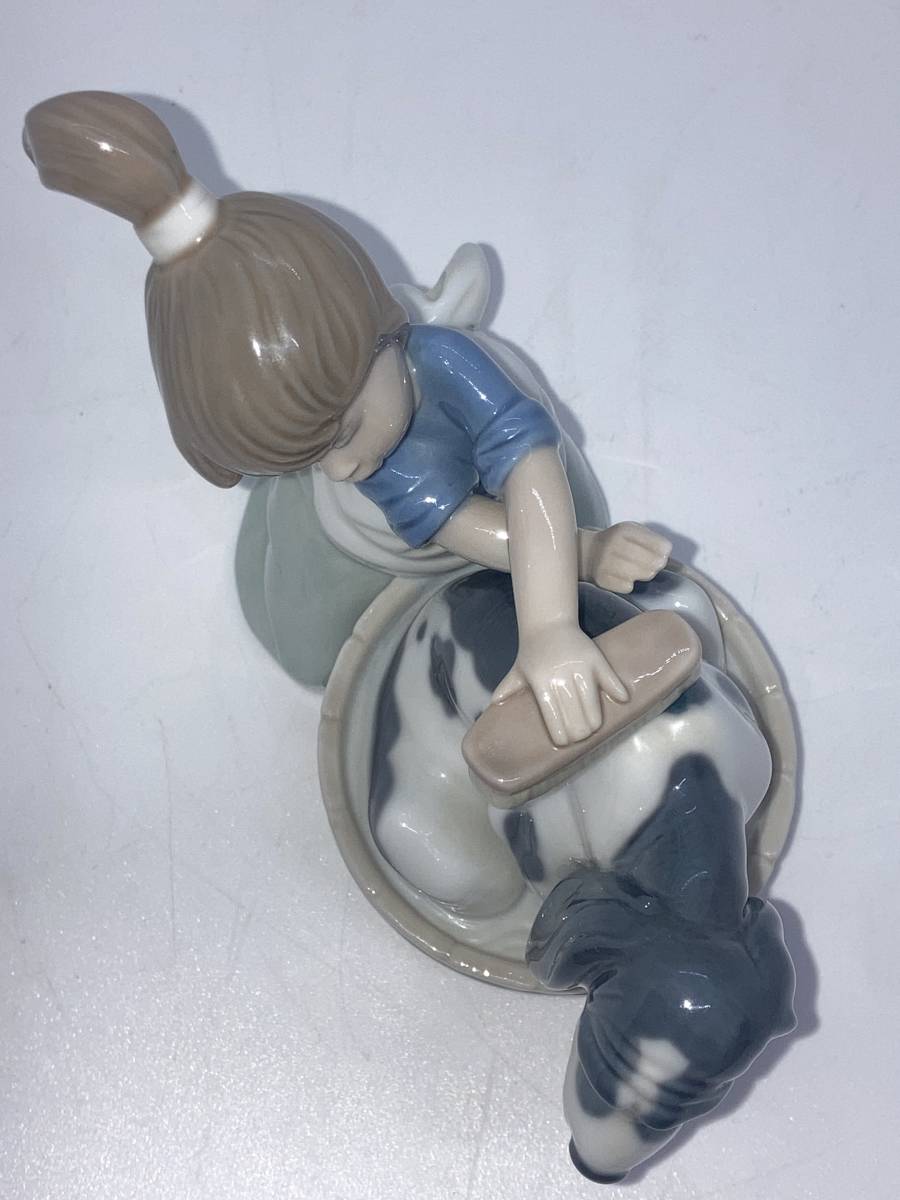 LLADRO リヤドロ 5455 HAND MADE IN SPAIN きれいにしましょうね 陶器