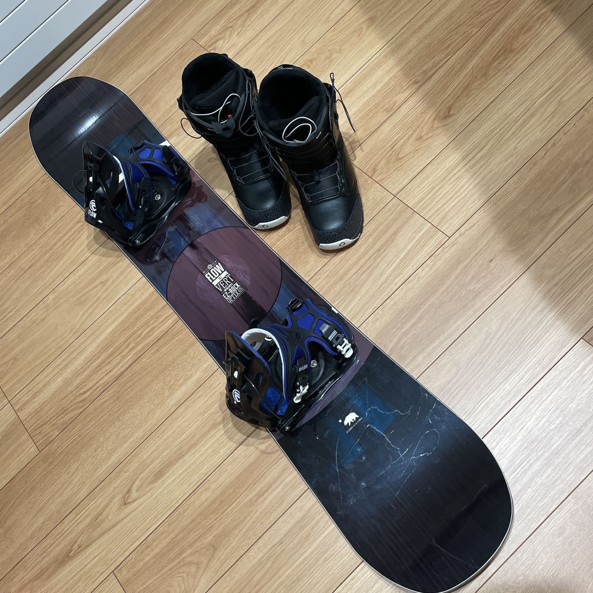 FLOW RIDE スノボセット　フロウ　ライド　スノーボード　3点セット　美品 FLOW FLOW スノーボードセット 美品 RIDE スノボセット フロウ ライド