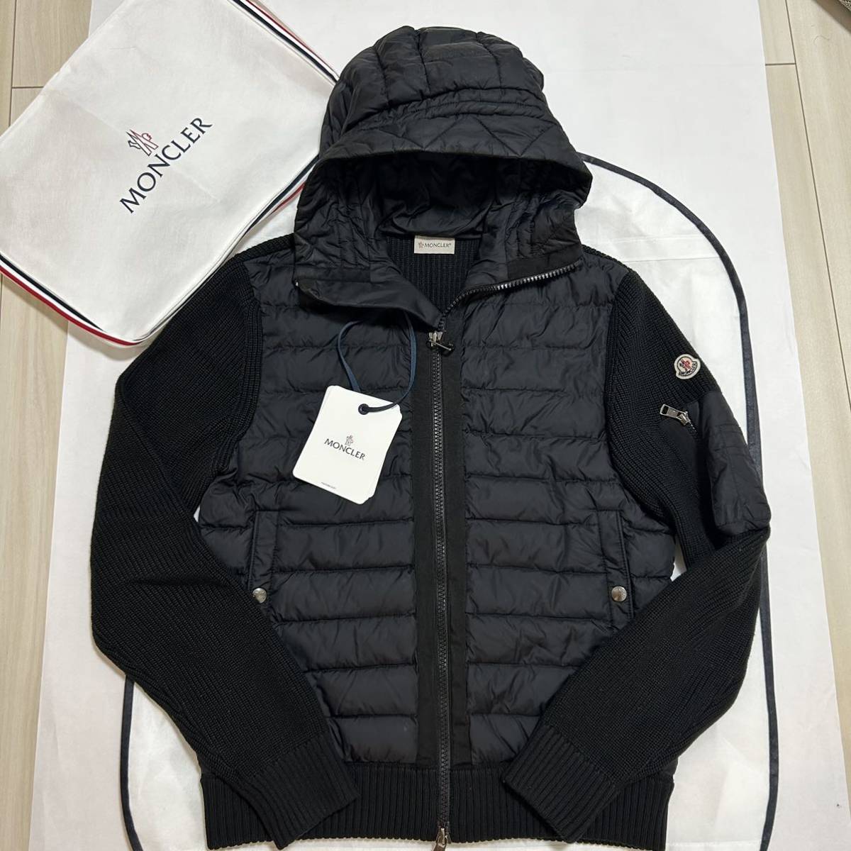 定価20万 【極美品】MONCLER ハイブリッドダウンニット ブラック M