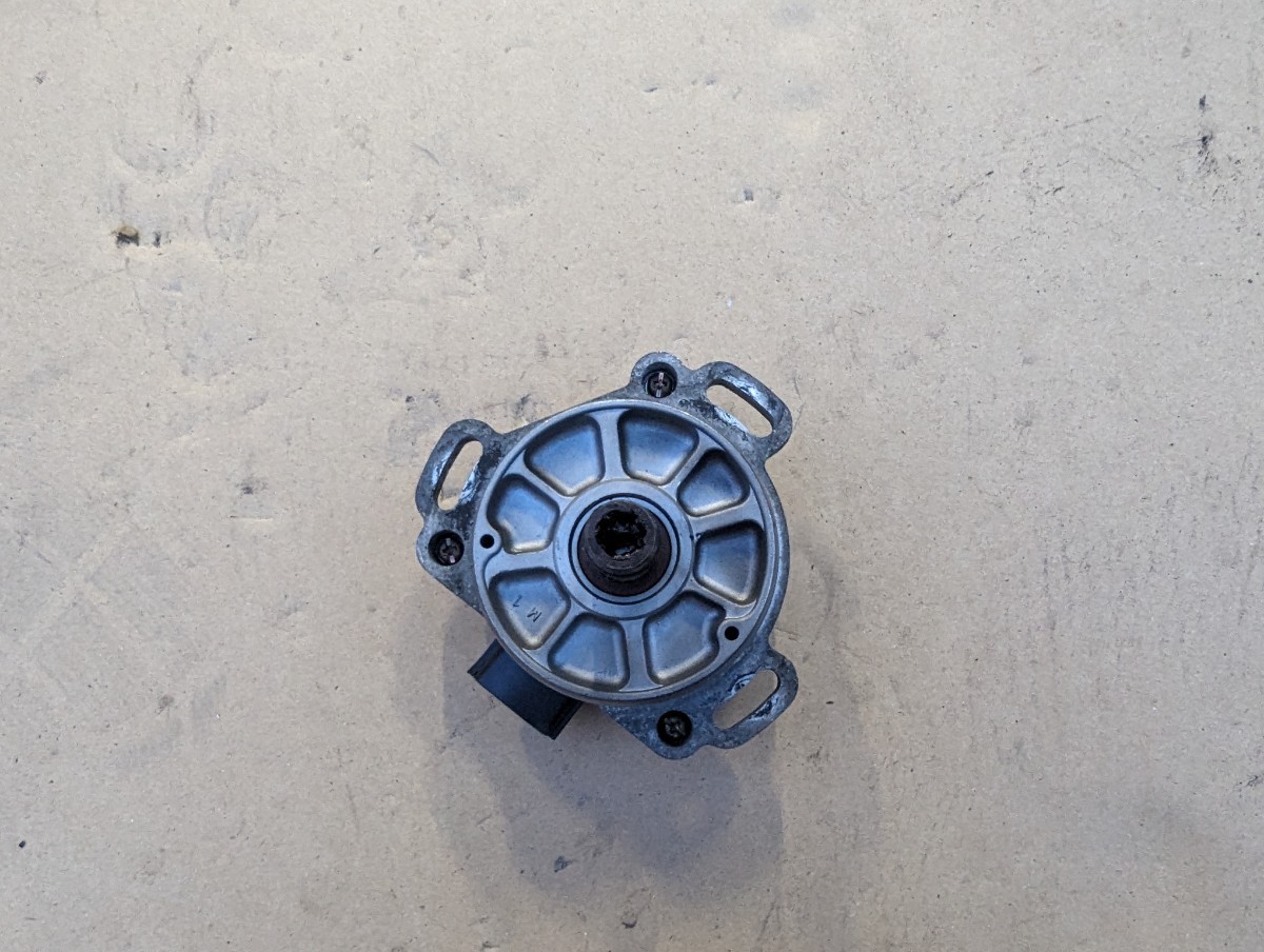 rb26クランク角センサーbcnr33gtr