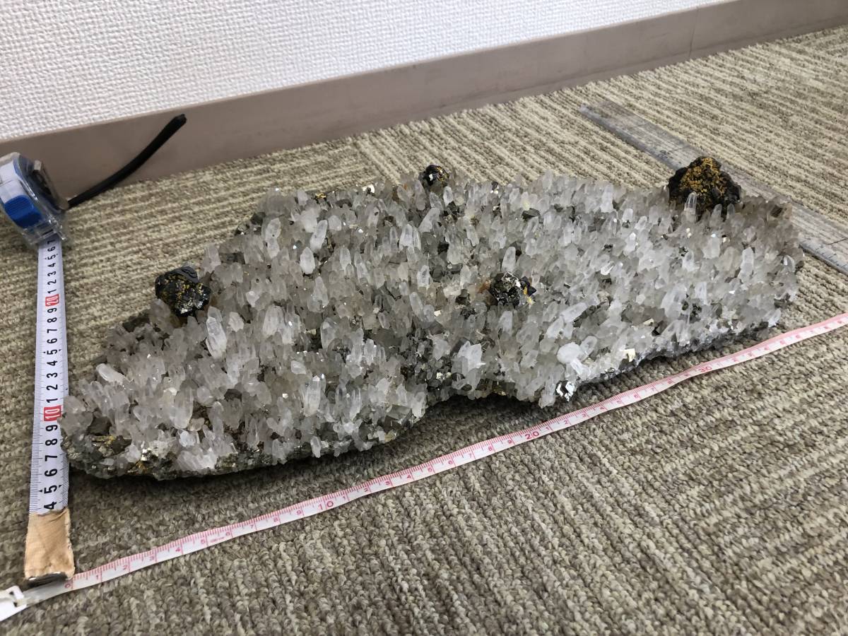 ★鉱物 置物 原石 石種不明 石英？ 約4.8ｋｇ