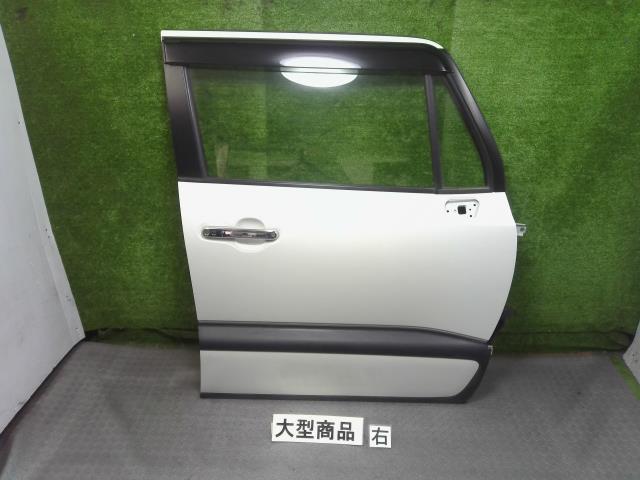 スズキ（SUZUKI）クロスビー MN71S 右フロントドア 右前ドア ガラス番号M2E28 カラー ZVR 品番 68001-76R00