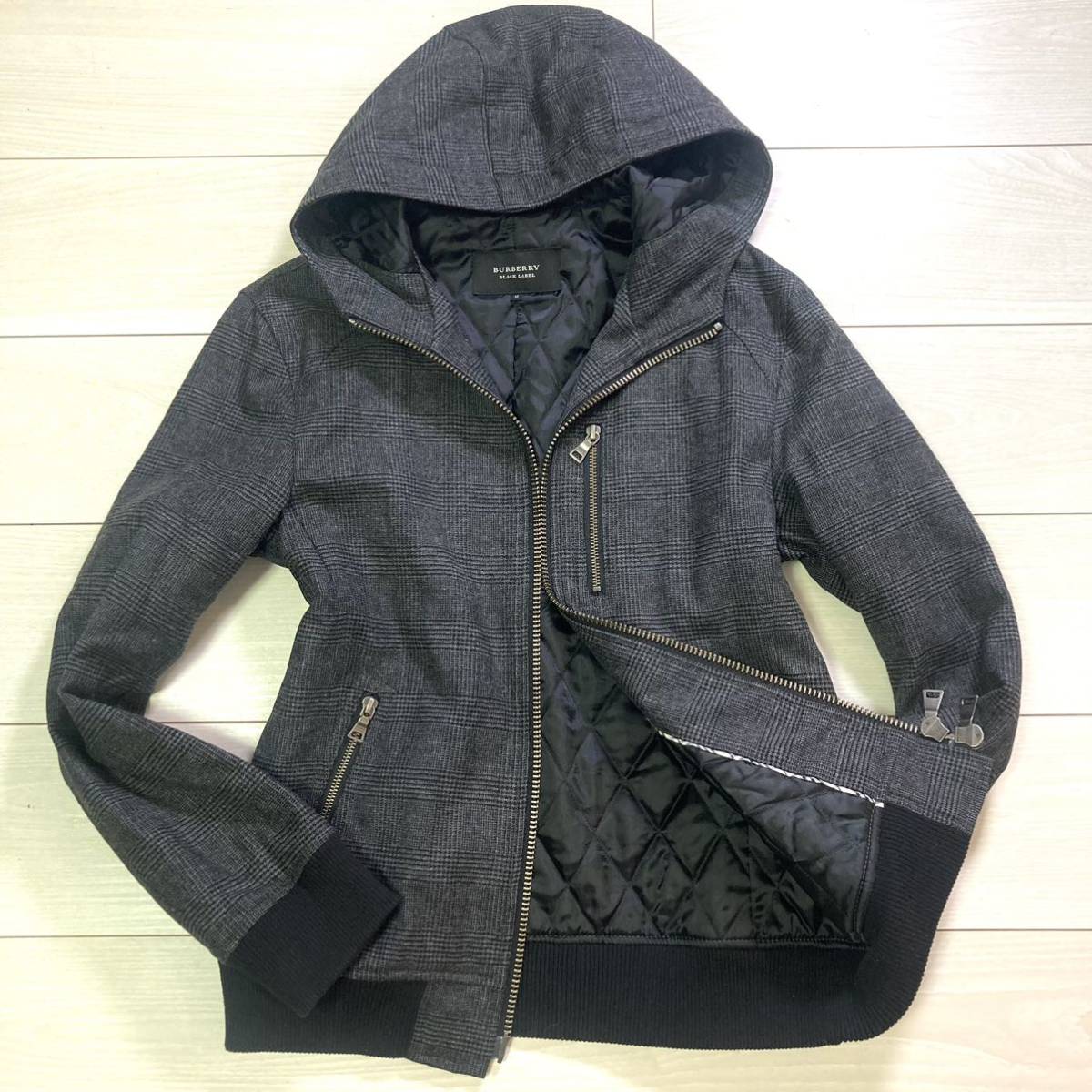 ☆ほぼ新品☆BURBERRY BLACK LABEL バーバリーブラックレーベル ジップ 