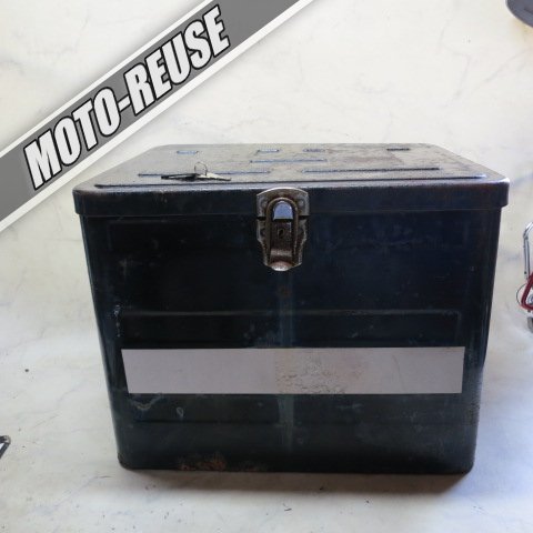 □【HONDA】純正リアBOX　当時物　キー付き　CUB カブ　CD CS CL CB□FK32695