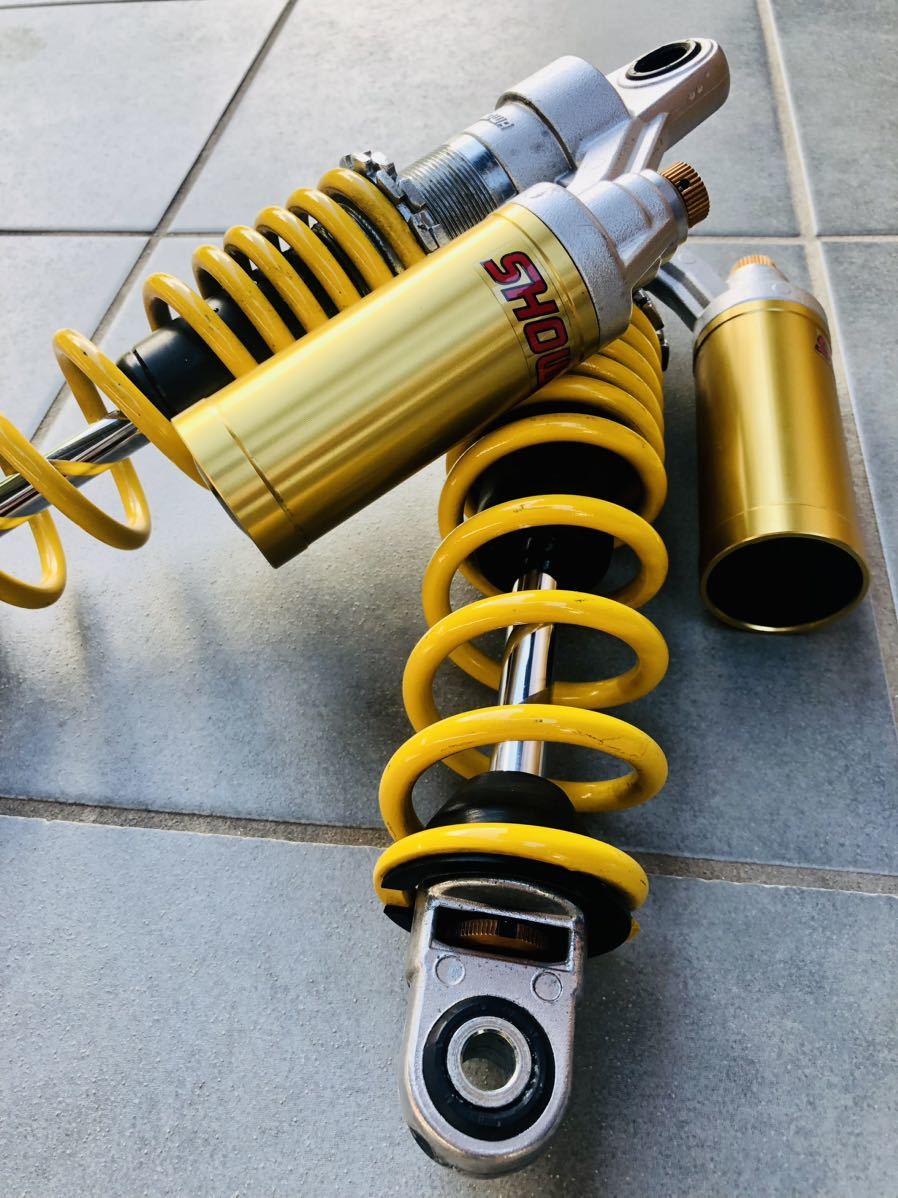 ショーワ SHOWA リアサスペンション ショック OHLINS オーリンズ
