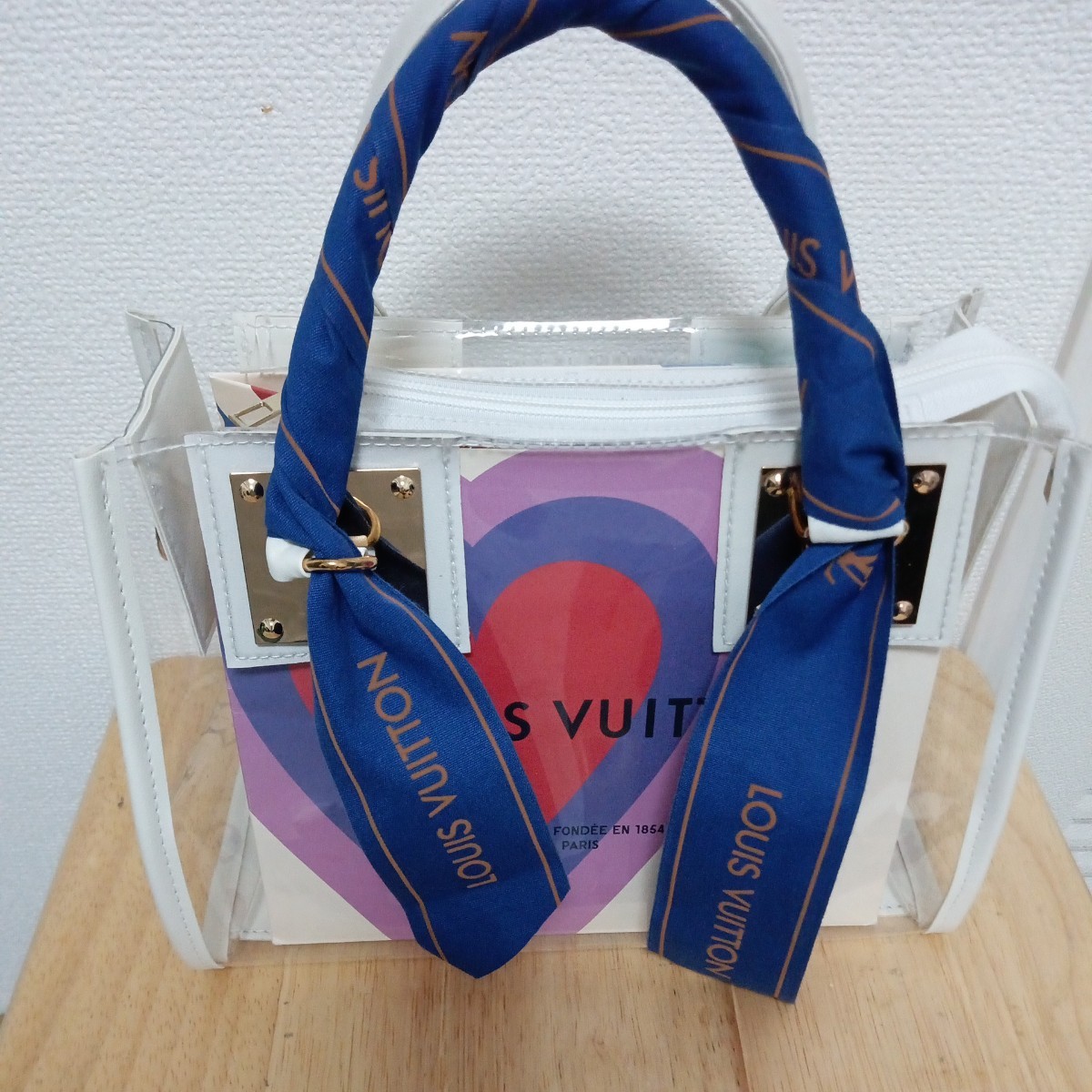 ルイヴィトン2020年限定ショップ袋、限定リボン付きと新品クリアバッグブラック