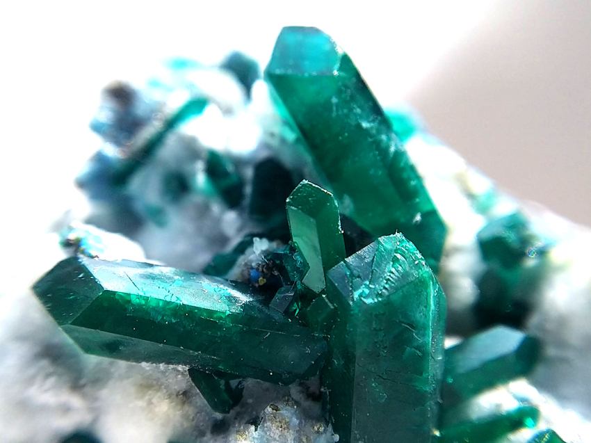 クラスター ダイオプテーズ＆カルサイト＆シャッタカイト 翠銅鉱 方解石 結晶 原石 標本 約24ct ナミビア産 9