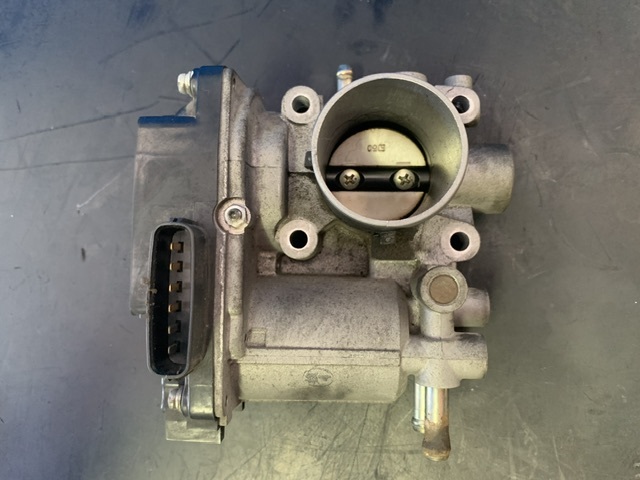 スロットルボディ パレット MK21S スズキ K6A ターボ 13400-66K70 MIKUNI チャンバー