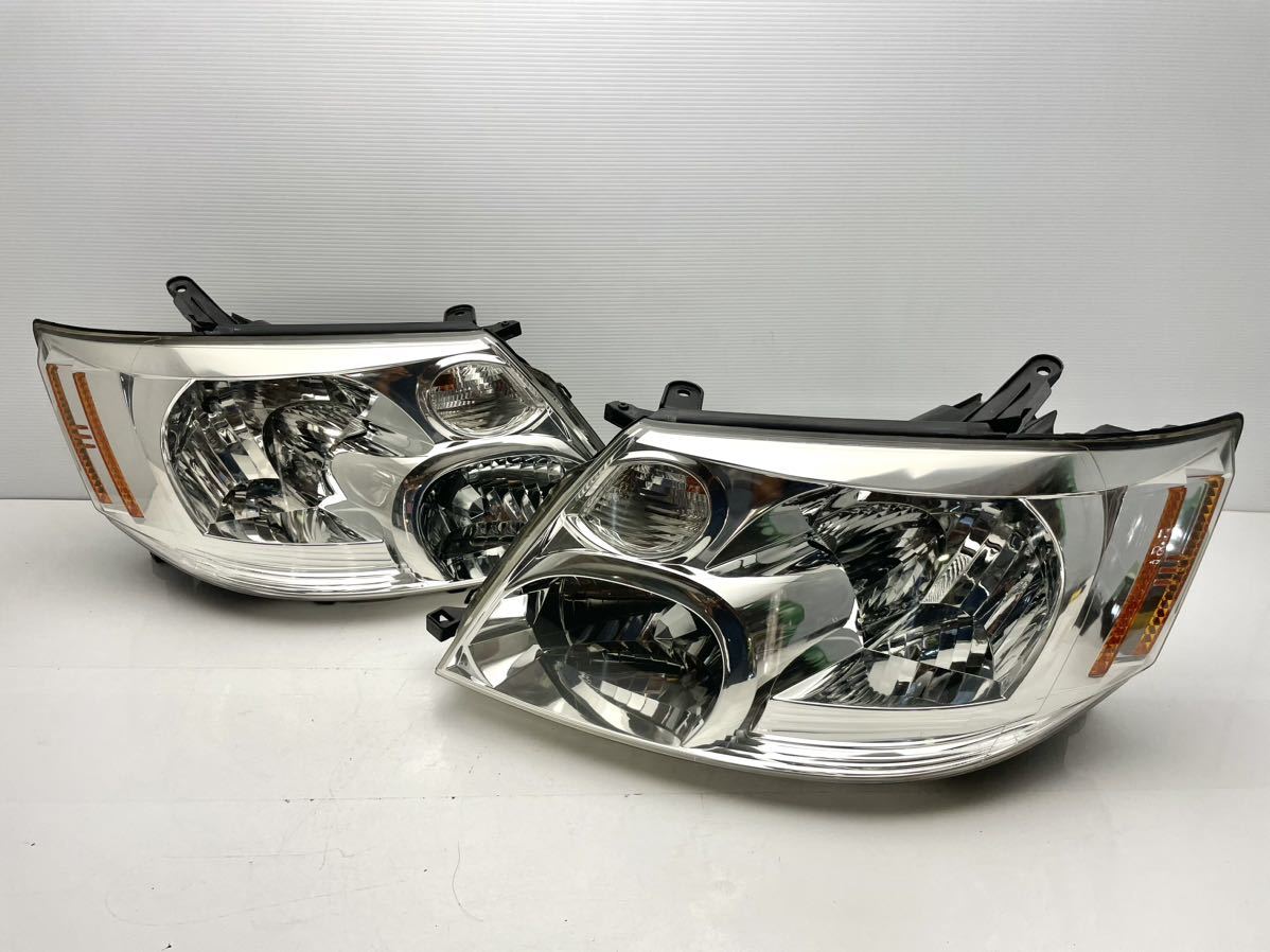 10アルファード 10 前期 左右ヘッドライトHID| Ichikoh 58-2 中古10