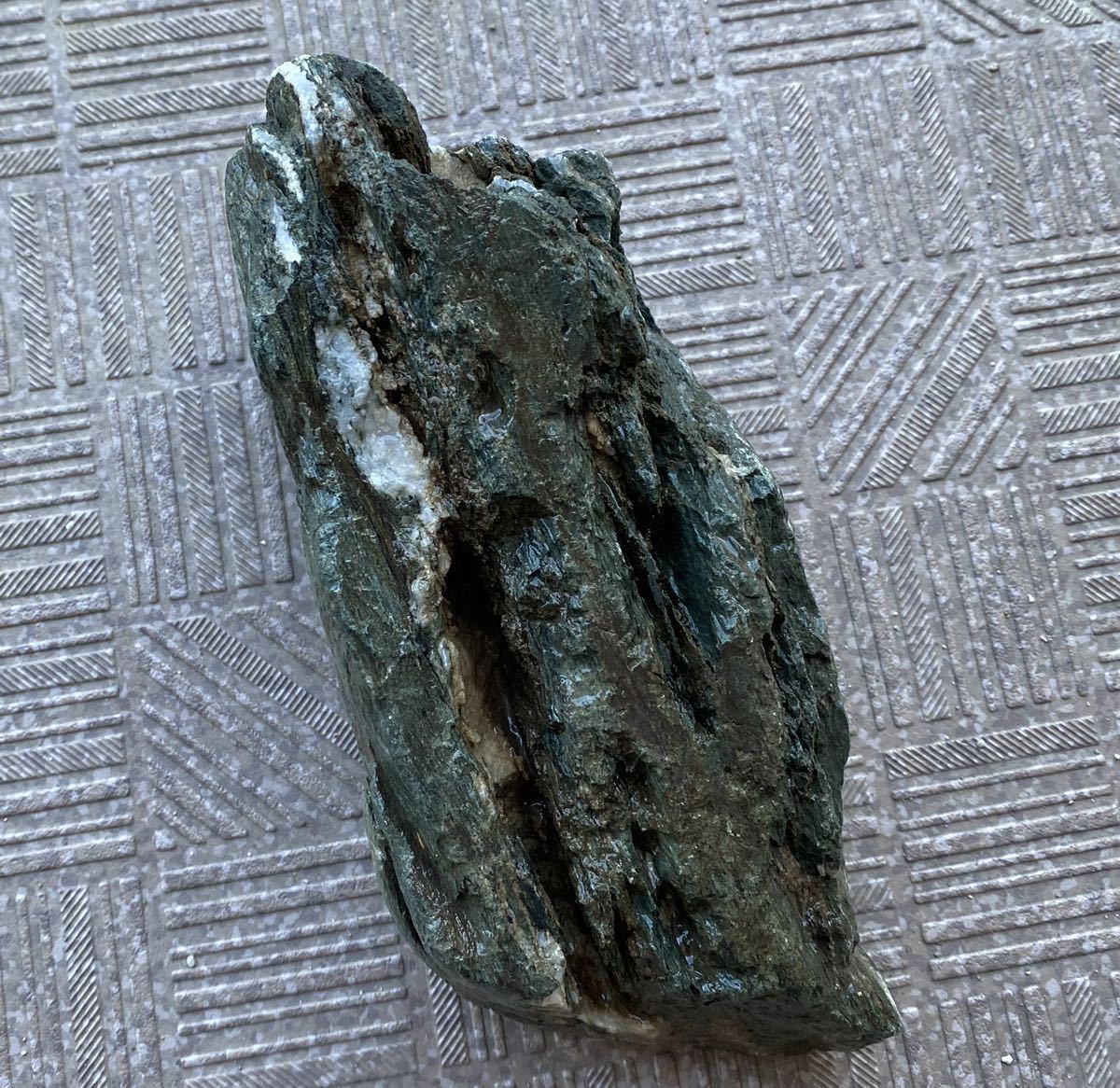 ADA】稀少限定 万天石 特別タイプ 良型約1.9kg ／特別コレクション品