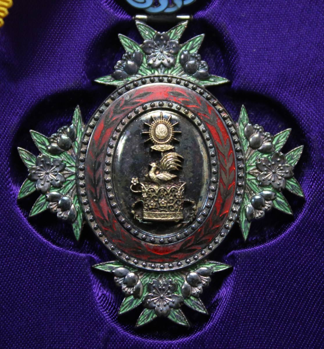 Yahoo!オークション -「勲章・(勲六等瑞宝章)」の落札相場・落札価格