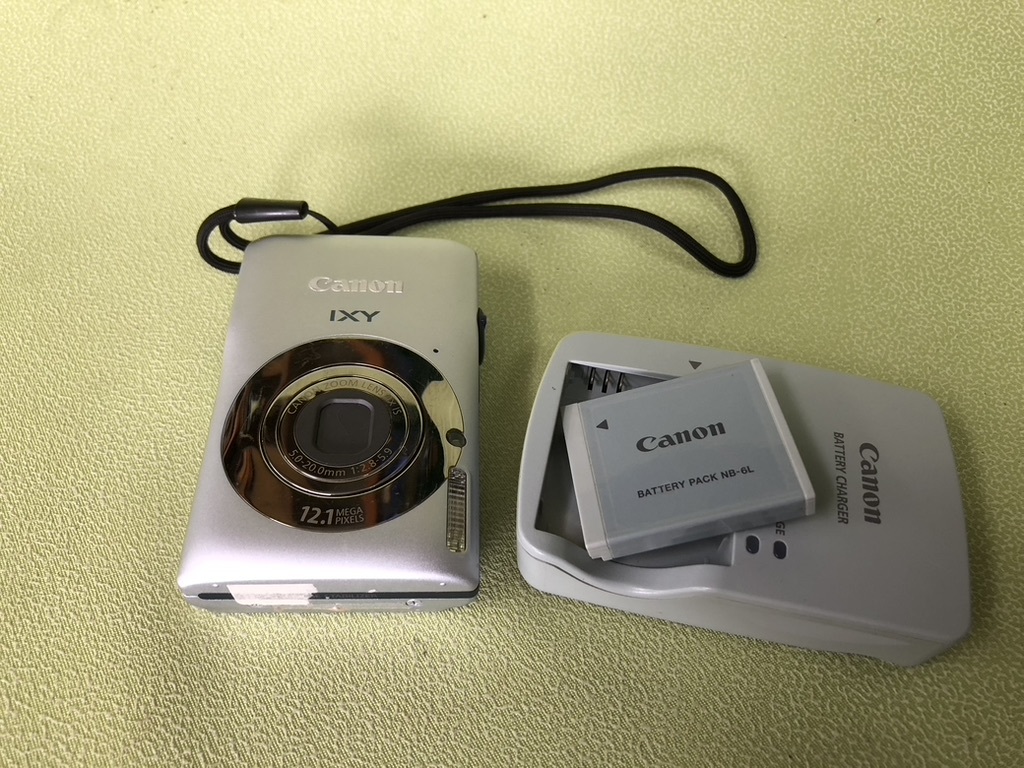 ジャンク】Canon IXY 200F シルバー コンパクトデジカメ 動作確認