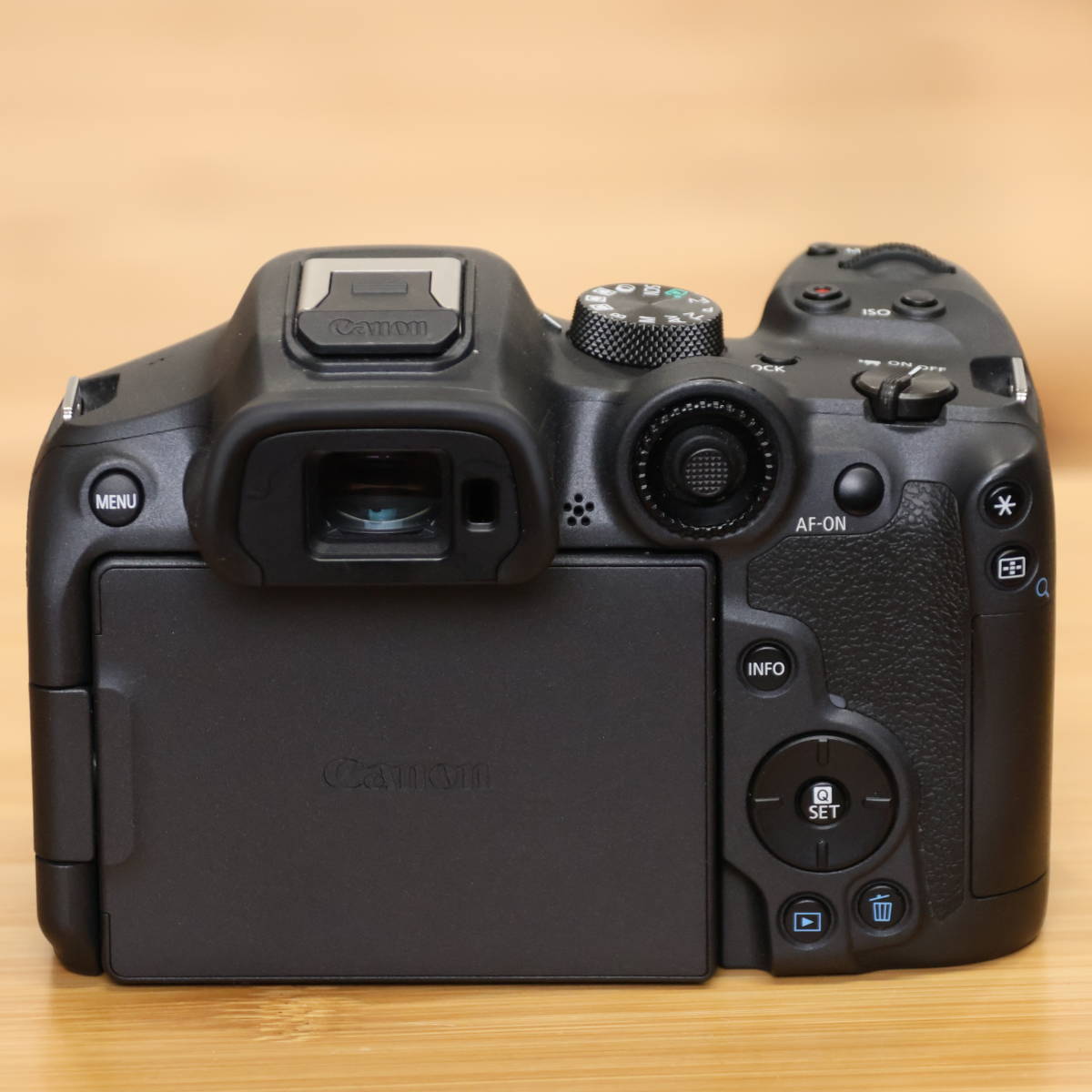 美品・使用数回 キヤノン EOS R7 ボディ 付属品完備