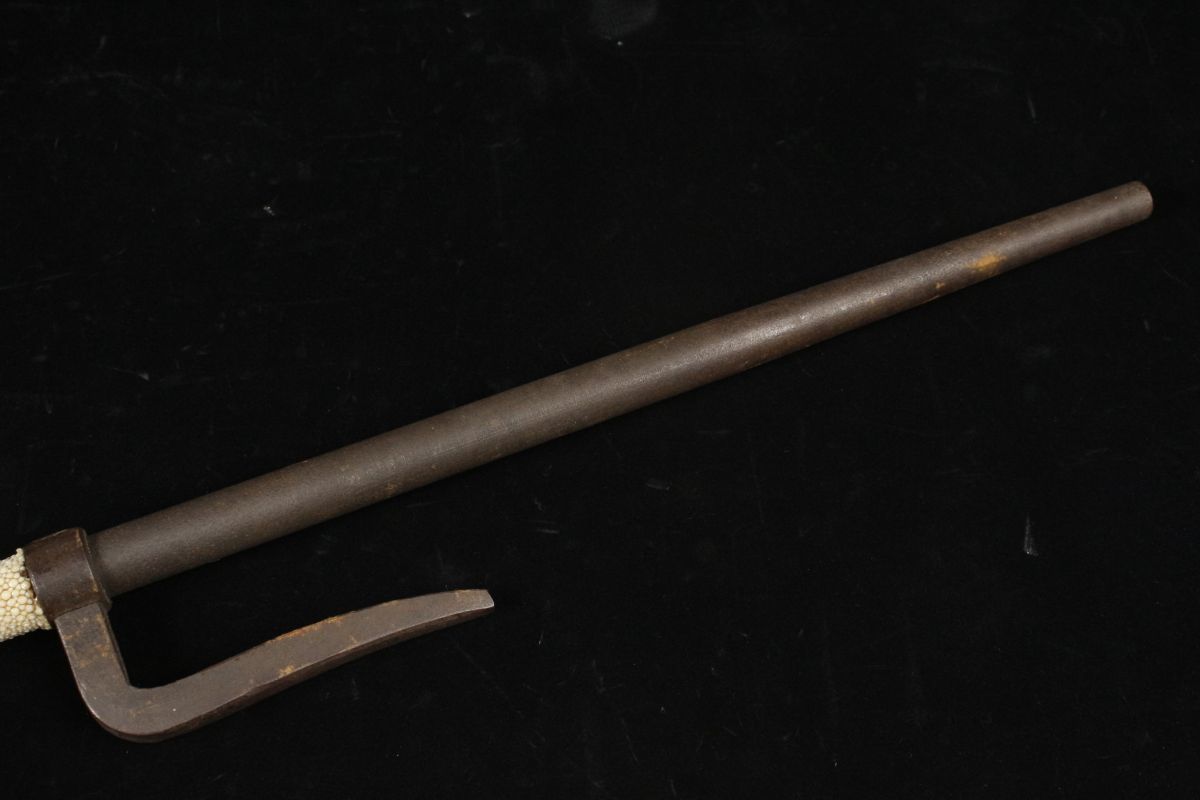 LIG】時代本歌 国友作 鉄地 鉄砲十手 50㎝ 鮫皮巻柄 時代武具 珍品